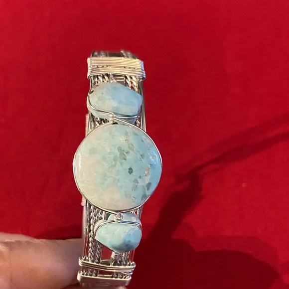 Bangle Bracelet in silver tone with light blue accents - Picture 6 of 6